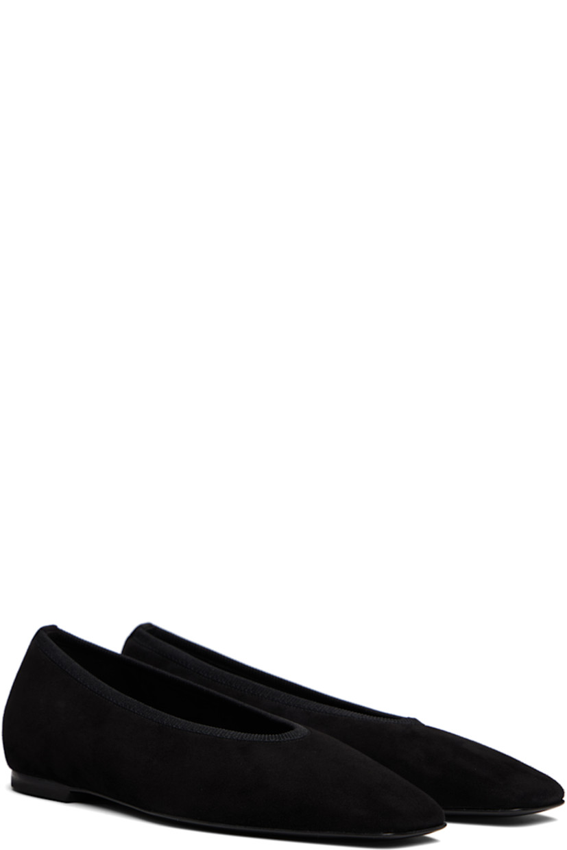 LWG-certified sheepskin suede ballerina flats in black.

· Square toe
· Grosgrain collar
· Rubber heel
· Leather sole

Part of the Garderob collection.

Supplier color: Black