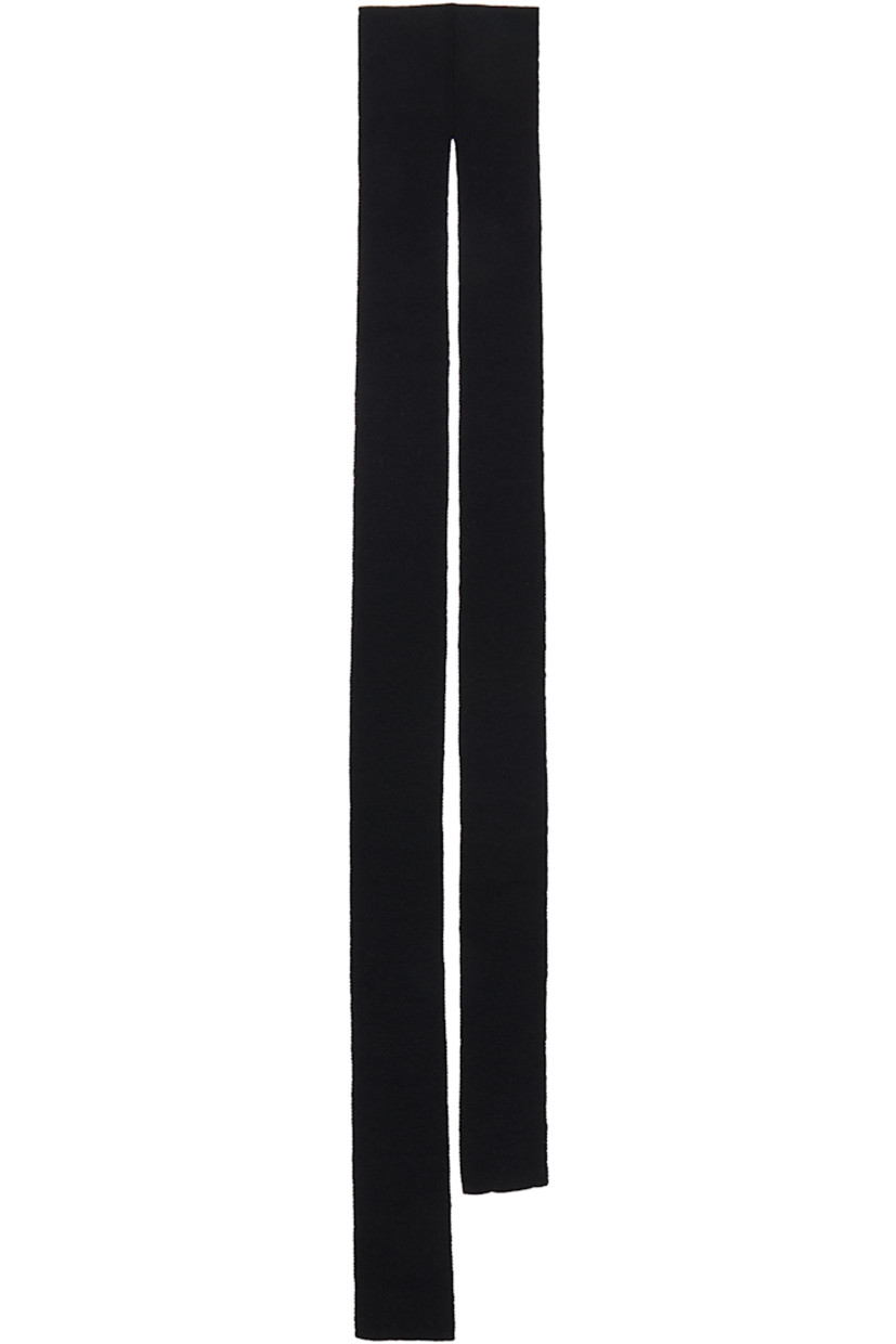 Knit recycled cotton skinny scarf.

· Slits at length
· L73" x W5"

Supplier color: Black