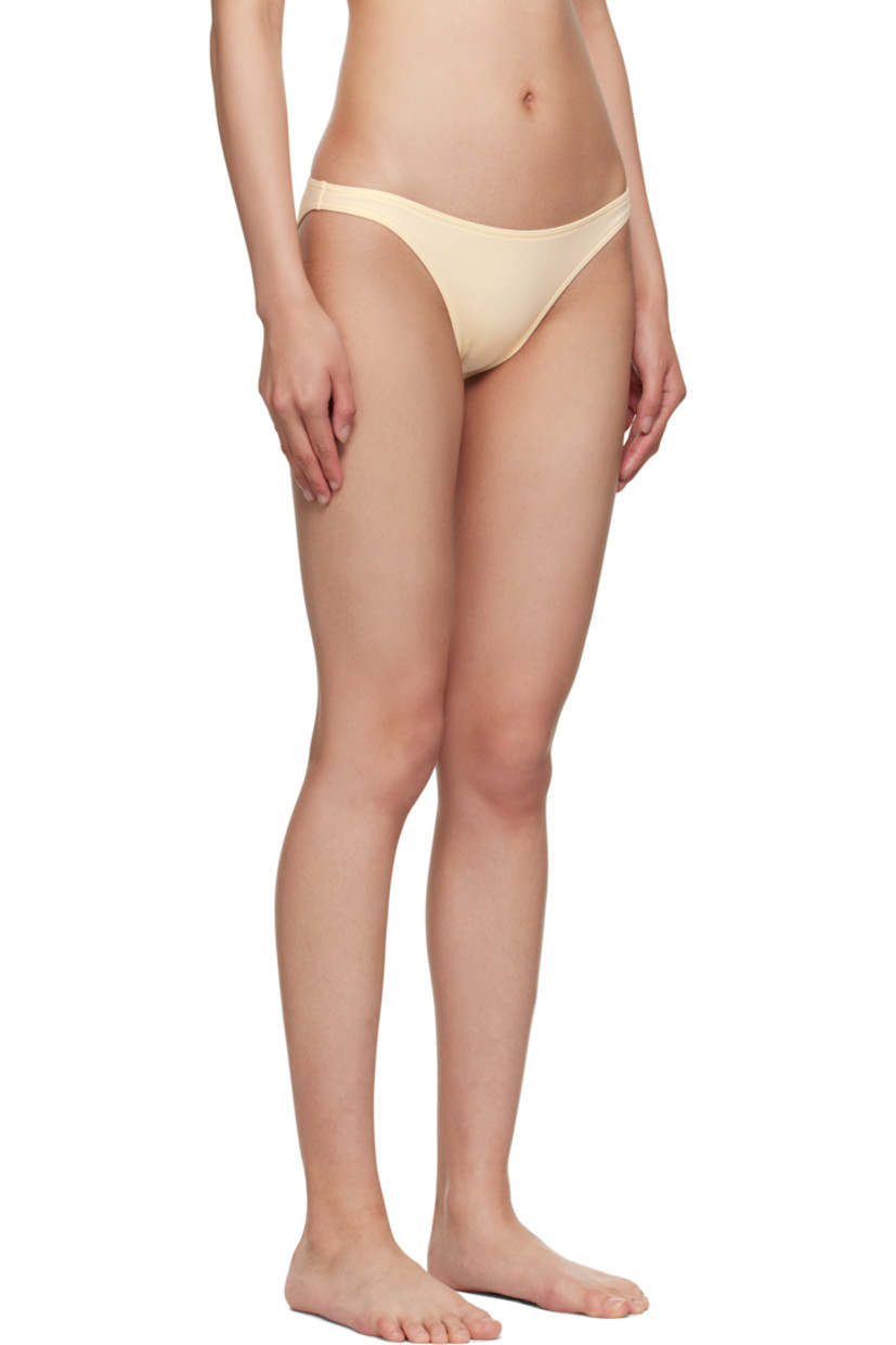 Stretch nylon jersey bikini bottom.

· High-cut 
· Elasticized waistband
· Partial jersey lining

Supplier color: Sable fin