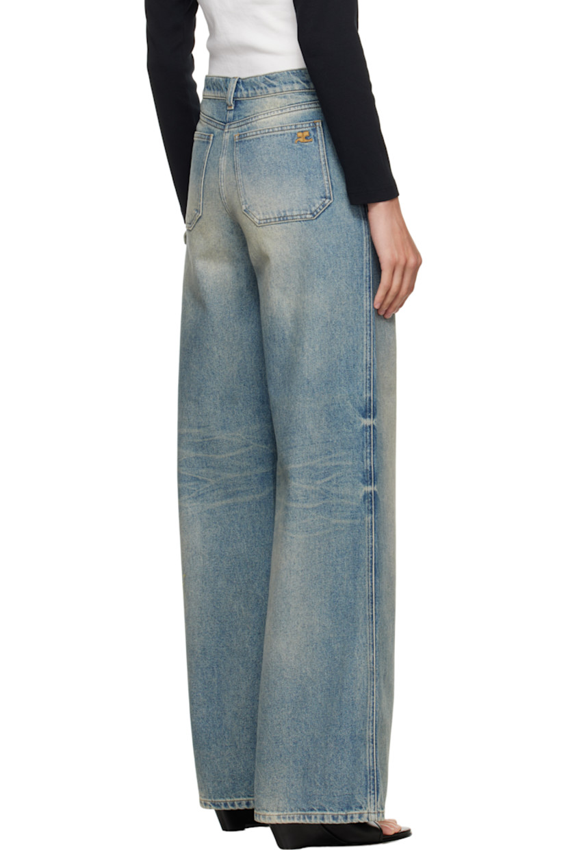 Non-stretch denim jeans.

· Fading and whiskering throughout
· Loose-fit
· Belt loops
· Five-pocket styling
· Zip fly
· Logo patch at coin pocket
· Logo embroidered at back pocket
· Hammer loop and welt pocket at back leg
· Contrast stitching in tan

Supplier color: Vintage medium blue