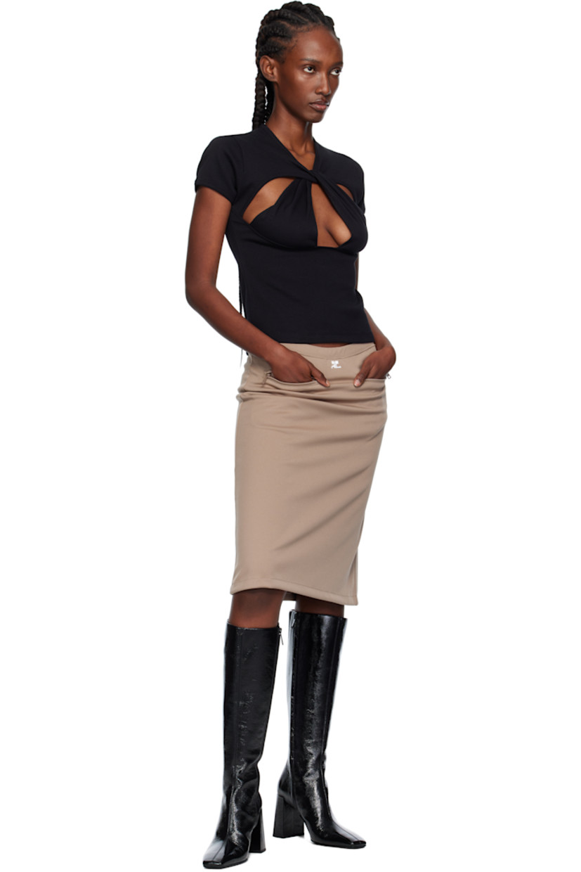 Knee-high crinkled patent calfskin boots.

· Square toe
· Logo embroidered at outer side
· Zip closure at inner side
· Buffed leather lining
· Covered block heel with rubber injection
· Leather sole
· Heel: H3.25"

Supplier color: Black