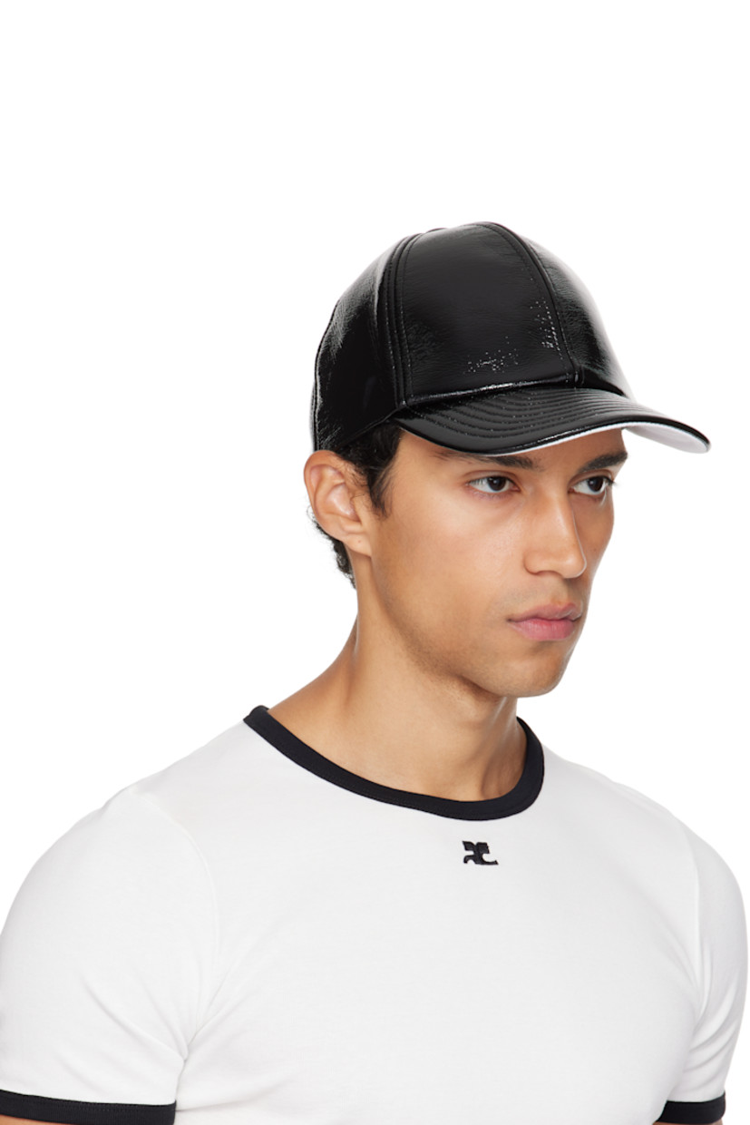 Crinkled stretch vinyl cap.

· Curved brim 
· Embroidered logo patch at side
· Snapback fastening at back
· Plain-woven cotton browband and lining 

Part of the Reedition collection.

Supplier color: Black