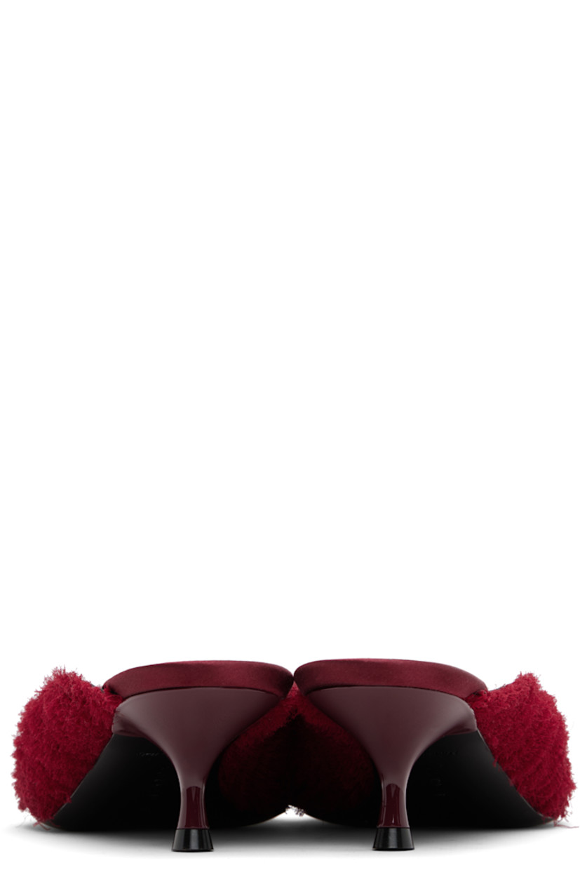 Plain-woven and satin heels.

· Fil-coupé pattern throughout
· Pointed toe
· Buffed leather lining
· Lacquered kitten heel with rubber injection
· Leather sole
· Heel: H1.75"

Supplier color: Cherry red