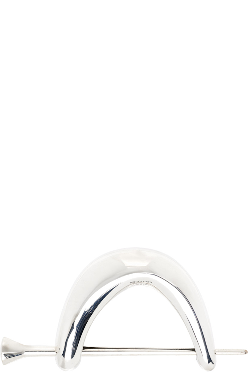 Hair pin in sterling silver.

H1.5" x W3"

Supplier color: Silver