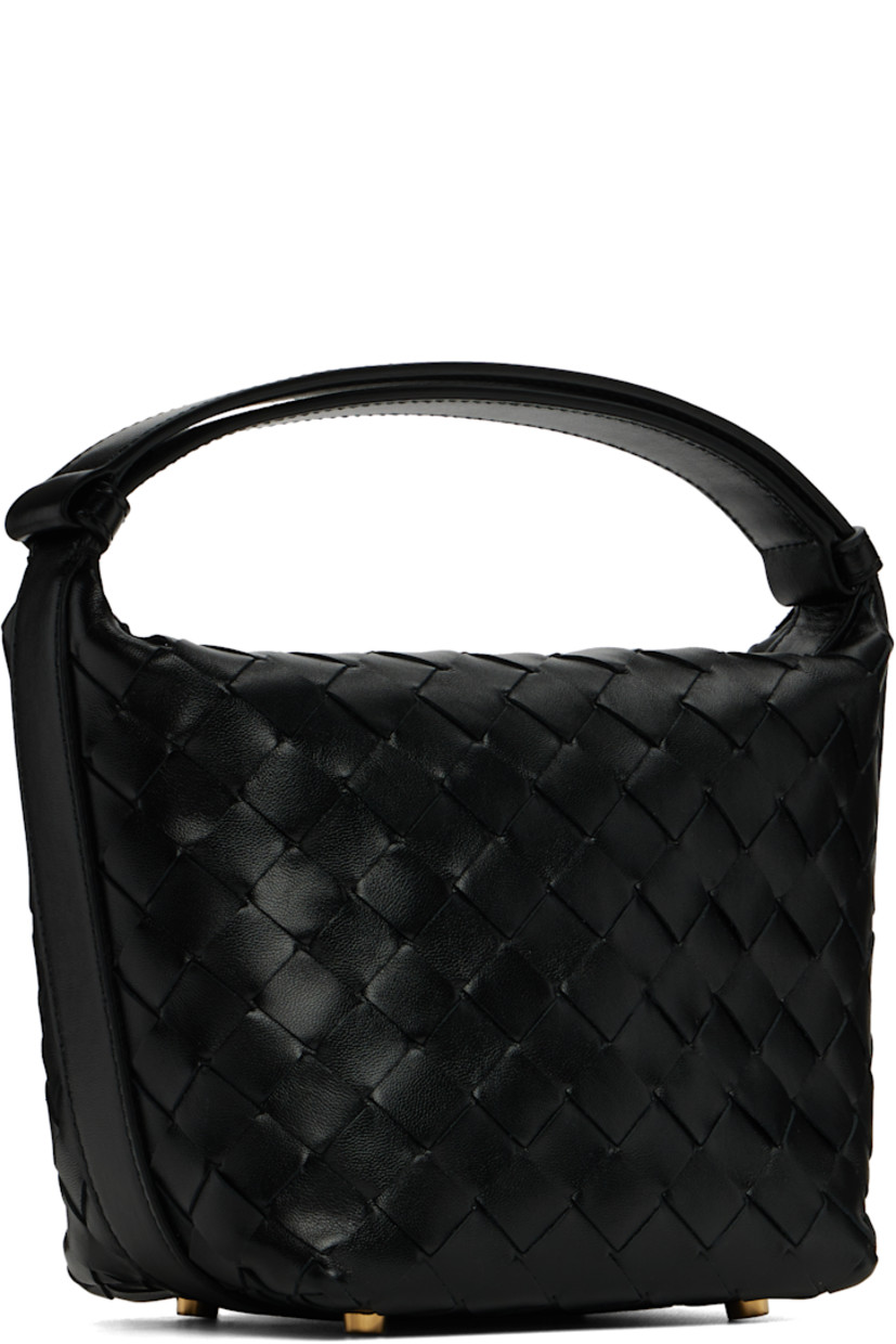 Intrecciato-woven grained calfskin shoulder bag.

· Adjustable post-stud shoulder strap
· Bumper studs at base
· Zip closure
· H6.75" x W8" x D4.5"

Supplier color: Black/Gold