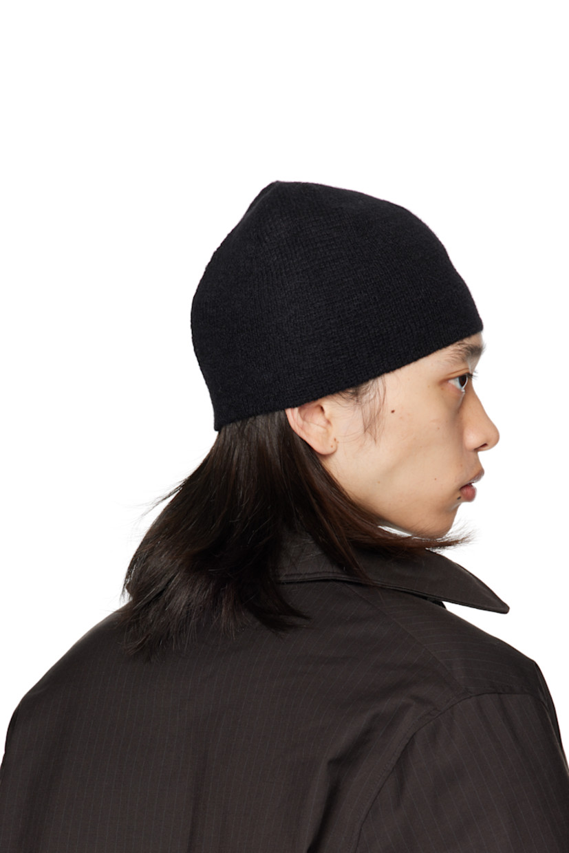 Knit alpaca-blend beanie.

Supplier color: Black fuzzy alpaca