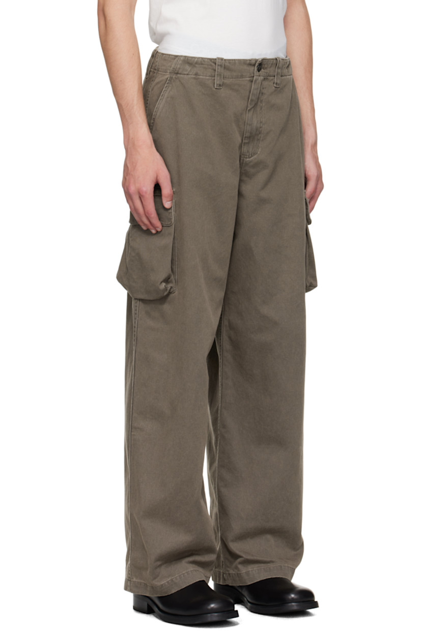 Cotton twill cargo pants.

· Loose-fit
· Belt loops
· Three-pocket styling
· Zip fly
· Bellows pocket at outseams

Supplier color: Ditch wash out twill