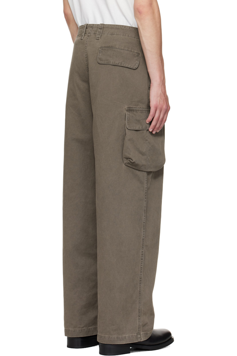 Cotton twill cargo pants.

· Loose-fit
· Belt loops
· Three-pocket styling
· Zip fly
· Bellows pocket at outseams

Supplier color: Ditch wash out twill