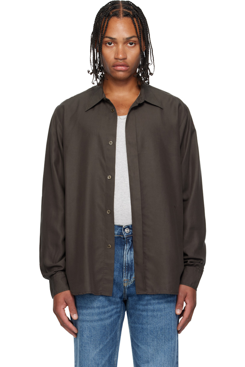 Plain-woven TENCEL™ lyocell shirt. 

· Pointed collar 
· Concealed button closure
· Shirttail hem 
· Pleats at buttoned barrel cuffs
· Twin pleats at back yoke 
· Mother-of-pearl hardware

Supplier color: Draping brown liquid