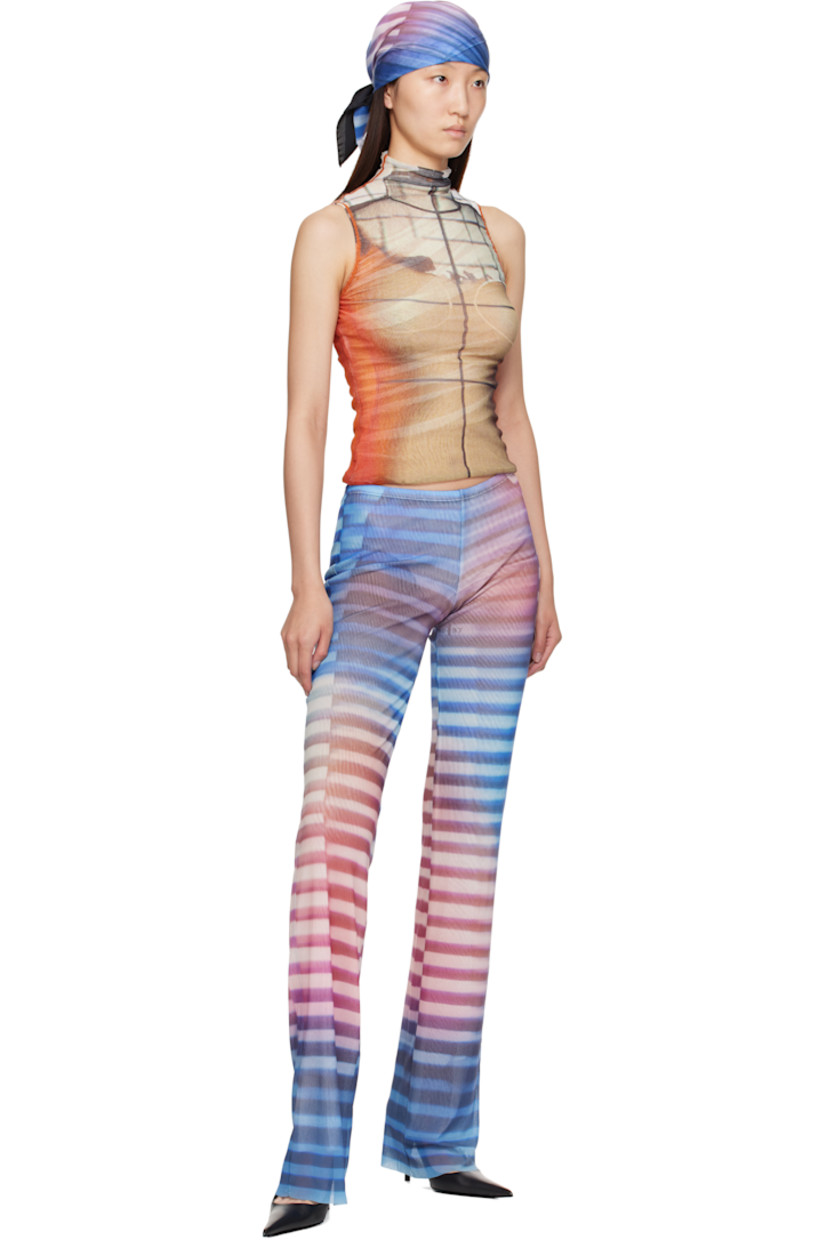 Square silk twill scarf.

· Stripes and graphic printed throughout
· Logo printed at face and back face
· L26.5" x W26.5"

Supplier color: Blue