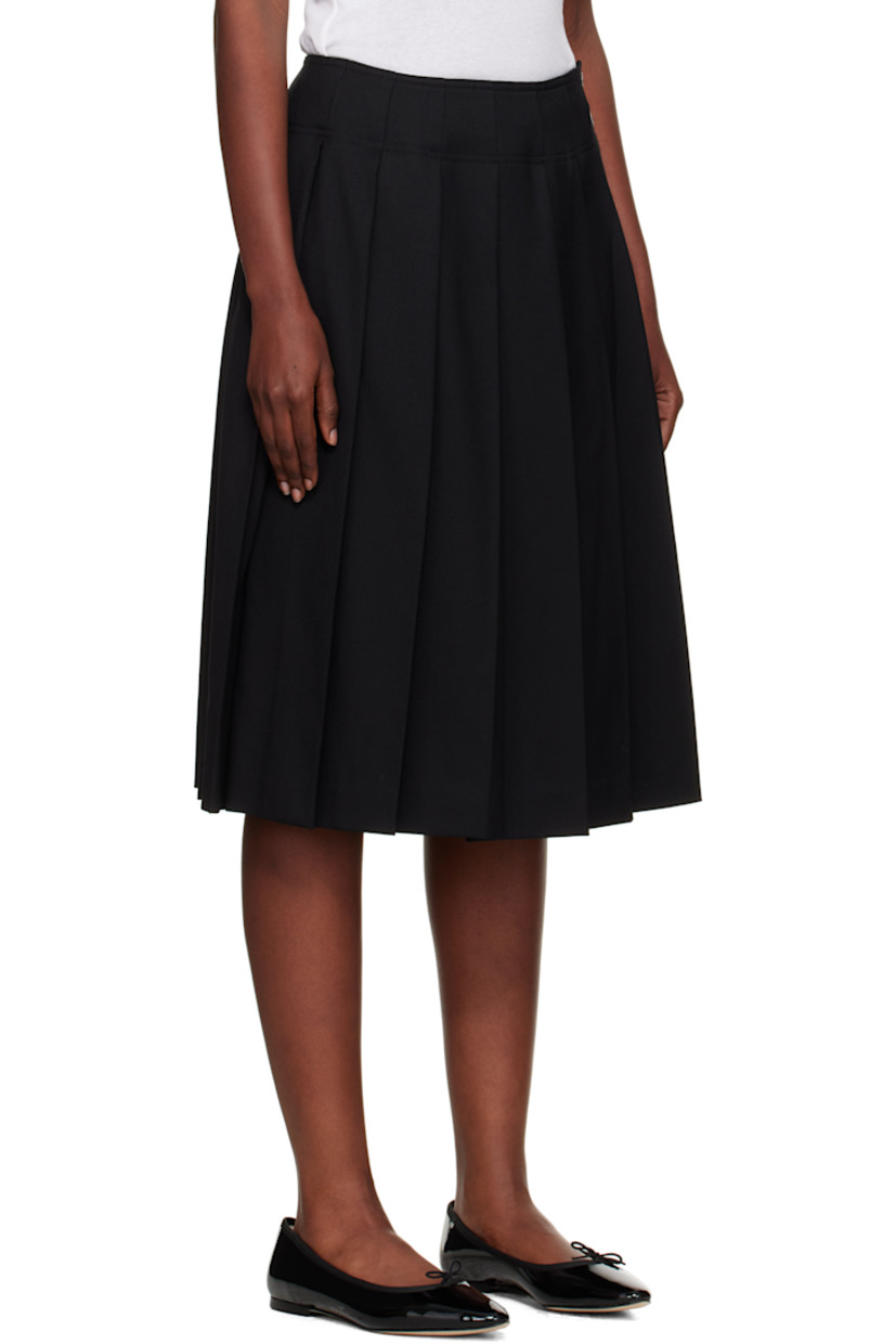 Wool-blend flannel midi skirt.

· Pleats throughout
· Two-pocket styling
· Button fastening and zip closure at side seam
· Full satin lining

Supplier color: Black