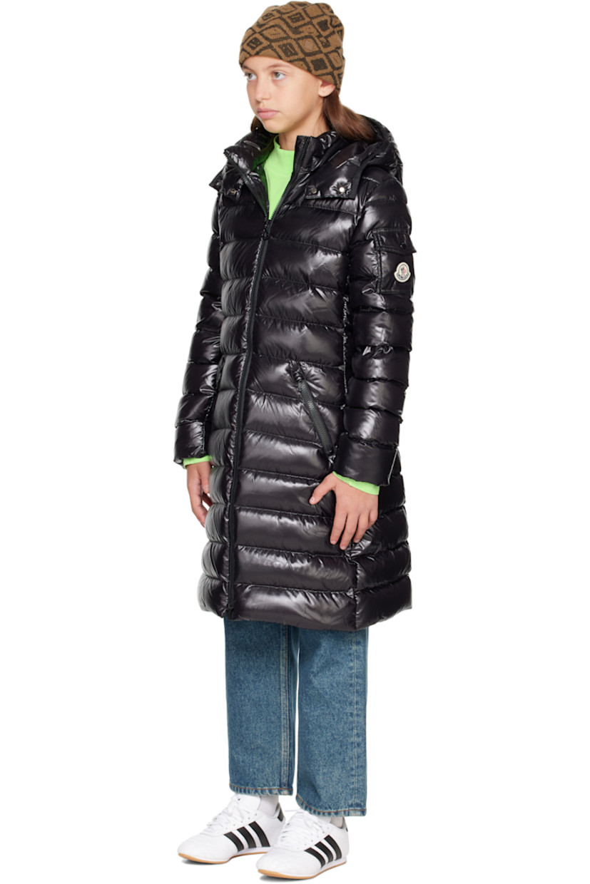Down-filled and quilted nylon laqué coat. 

· DIST-certified down
· Detachable hood at stand collar
· Zip closure
· Zip pockets at front
· Flap pocket and felted logo patch at sleeve
· Fully lined

Supplier color: Black

Model measures 55" / 139.7 cm tall and wears size 12Y.

Moncler Enfant Size: child's height
8Y: 51.2" / 130 cm 
10Y: 55.2" / 140 cm 
12Y: 59.8" / 152 cm 
14Y: 64.6" / 164 cm