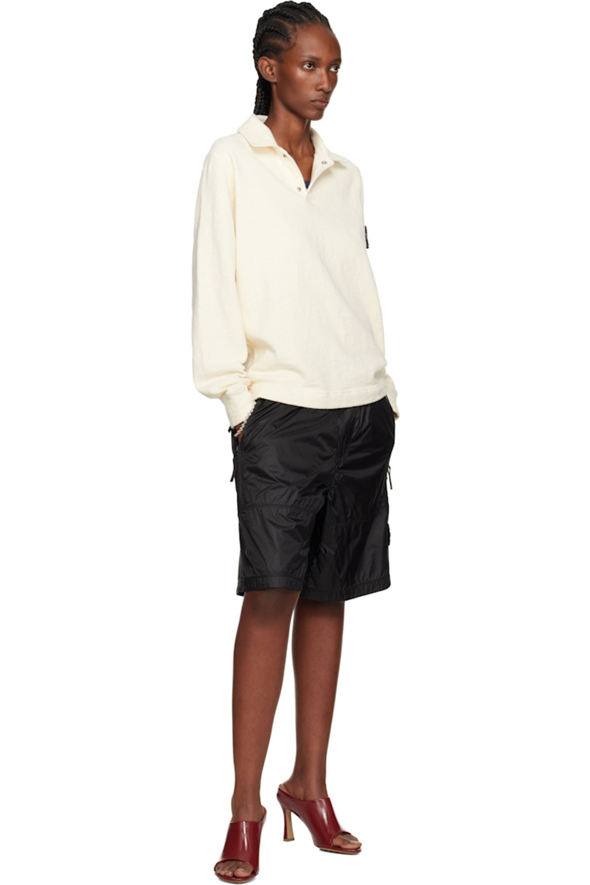 Lightweight Cordura® nylon ripstop shorts.

· Concealed drawstring at elasticized waistband
· Four-pocket styling
· Zip fly
· Detachable felted logo patch at outseam
· Fully lined

Supplier color: Lead grey