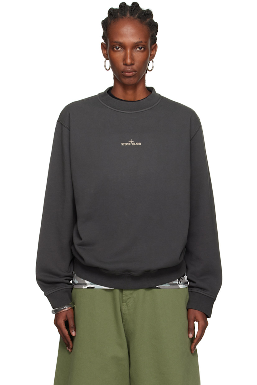 Oversized garment-dyed organic cotton fleece sweatshirt. 

�· Rib-knit crewneck, hem, and cuffs
· Logo printed at chest
· Logo and text printed at back 

Supplier color: Lead grey