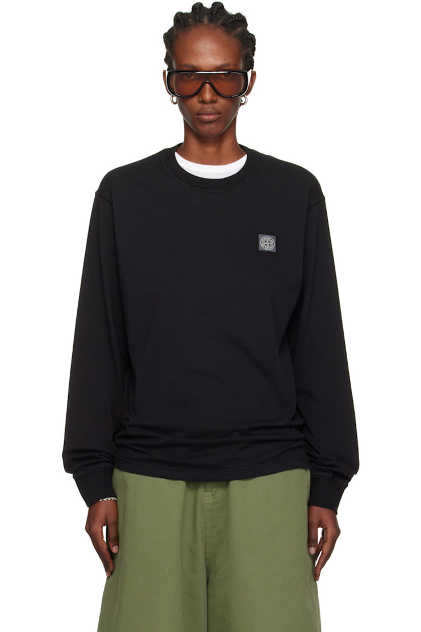 Slim-fit organic cotton jersey T-shirt.

�· Overlock stitching throughout
· Garment-dyed
· Rib-knit crewneck and cuffs
· Logo patch at chest

Supplier color: Black