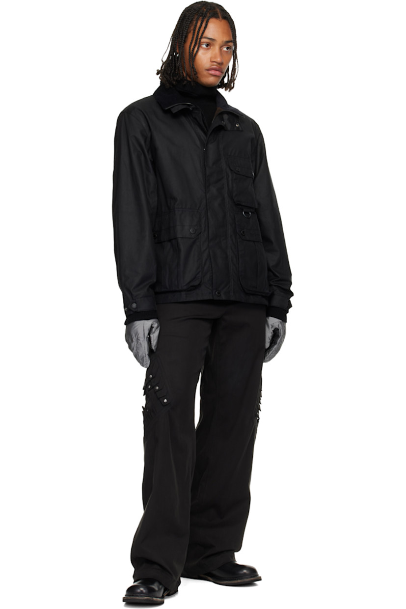 Resin-coated ECONYL® recycled nylon taffeta gloves.

· Logo embroidered at back face
· Press-release fastening at elasticized cuffs
· Faux-leather trim at palm and fingers
· Full nylon mesh lining

Supplier color: Pearl grey