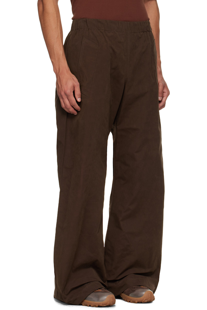 Cotton-blend canvas trousers.

· Concealed drawstring at elasticized waistband
· Four-pocket styling

Supplier color: Brown
