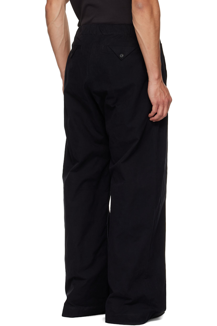Cotton-blend broadcloth track pants.

· Concealed drawstring at elasticized waistband
· Four-pocket styling

Supplier color: Black