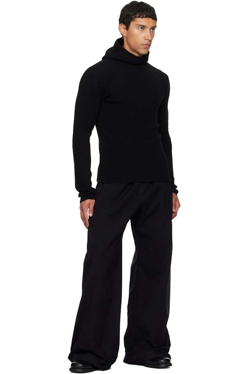 Cotton-blend broadcloth track pants.

· Concealed drawstring at elasticized waistband
· Four-pocket styling

Supplier color: Black