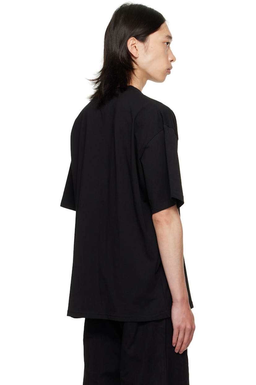Organic cotton jersey T-shirt.

· Rib-knit crewneck
· Graphic and logo printed at front

Supplier color: Black