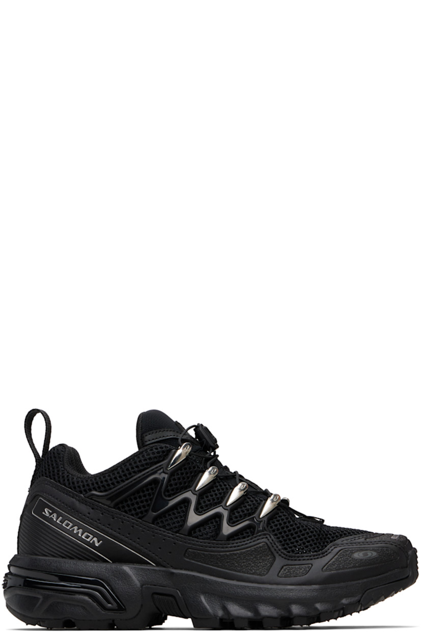 Low-top anti-debris mesh and faux-leather sneakers.

· Rubberized trim throughout
· Logo printed at rubber cap toe
· Quicklace™ closure
· Logo patch at vamp and padded tongue
· Padded collar
· Perforations at sides
· sensiFIT™ panel at sides
· Logo embossed at outer side
· Pull-loop at heel tab
· Molded OrthoLite® footbed
· Mesh lining
· Agile Chassis™ System rubber EnergyCell midsole
· Treaded Mud Contagrip® rubber sole

Supplier color: Black/Black/Ftw silver