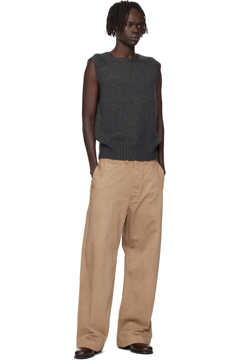 Knit wool- and cashmere-blend sweater vest.

· Square neck
· Rib-knit hem

Supplier color: Charcoal