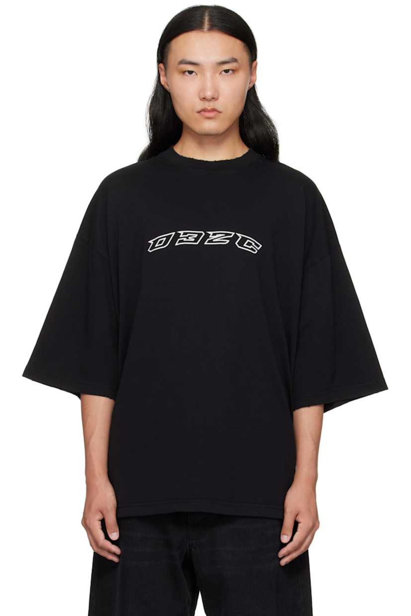 Organic cotton jersey T-shirt.

· Stonewashed
· Subtle distressing throughout
· Oversized
· Rib-knit crewneck
· Logo graphic printed at front
· Dropped shoulders
· Graphic printed at back

Supplier color: Washed black