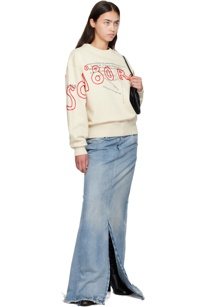 Cotton fleece sweatshirt.

· Logo and text embroidered throughout
· Rib-knit crewneck, hem, and cuffs
· Logo and text printed at front and sleeves
· Logo hardware at side seam

Supplier color: Ecru