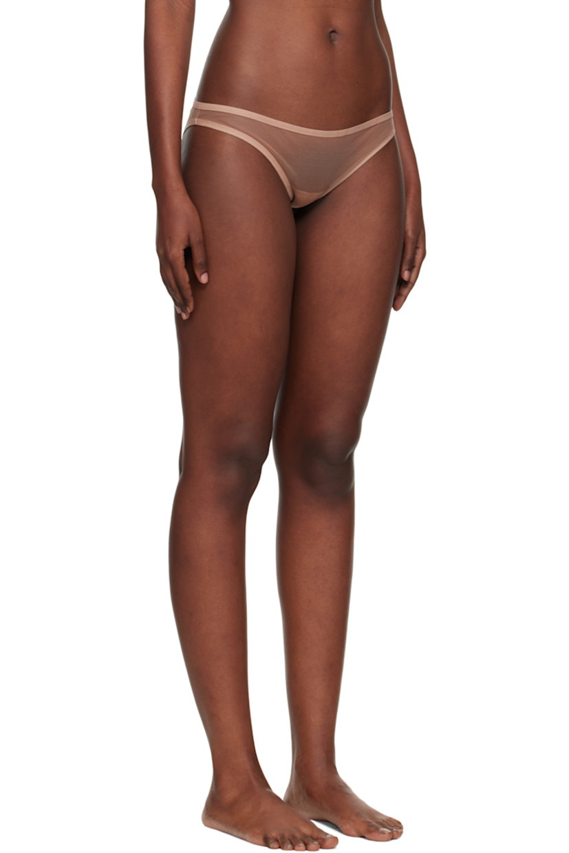 Sheer stretch nylon-blend tulle briefs.

· Low-rise
· Elasticized waistband
· Partial jersey lining 

Supplier color: Beige