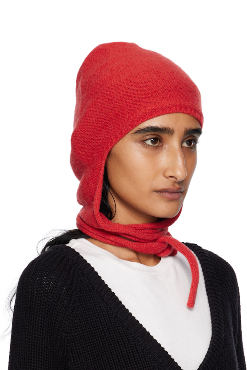 Purl-knit recycled cashmere- and wool-blend beanie. 

· Rib-knit brim
· Self-tie chin straps with rolled edges 

Supplier color: Melograno red
