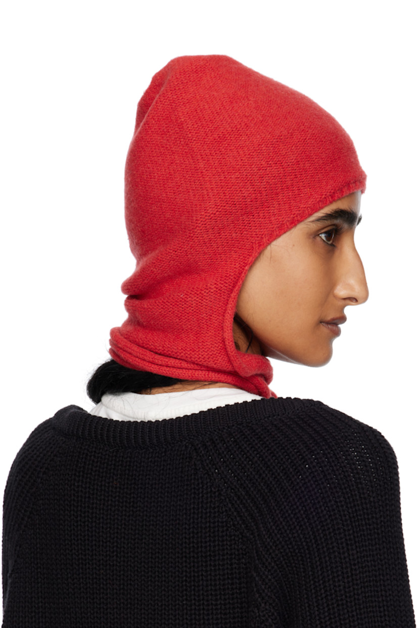 Purl-knit recycled cashmere- and wool-blend beanie. 

· Rib-knit brim
· Self-tie chin straps with rolled edges 

Supplier color: Melograno red