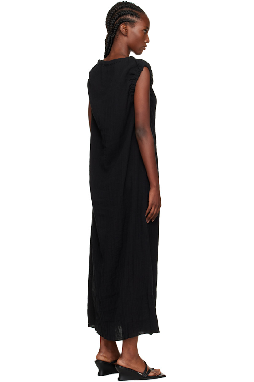 Crinkled linen- and organic cotton-blend hopsack maxi dress.

· OEKO-TEX®-certified
· Gathering at elasticized boatneck and armscyes

Supplier color: Black
