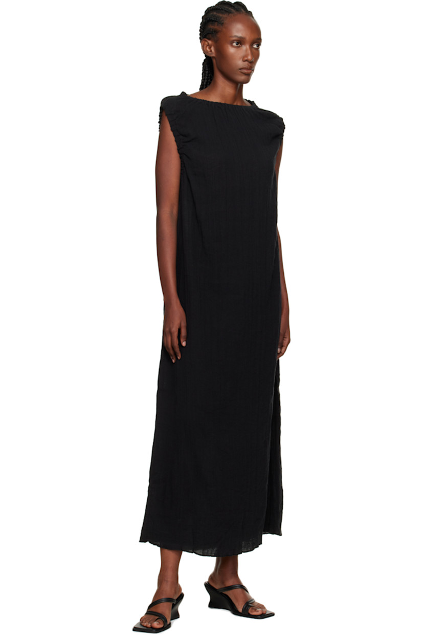 Crinkled linen- and organic cotton-blend hopsack maxi dress.

· OEKO-TEX®-certified
· Gathering at elasticized boatneck and armscyes

Supplier color: Black