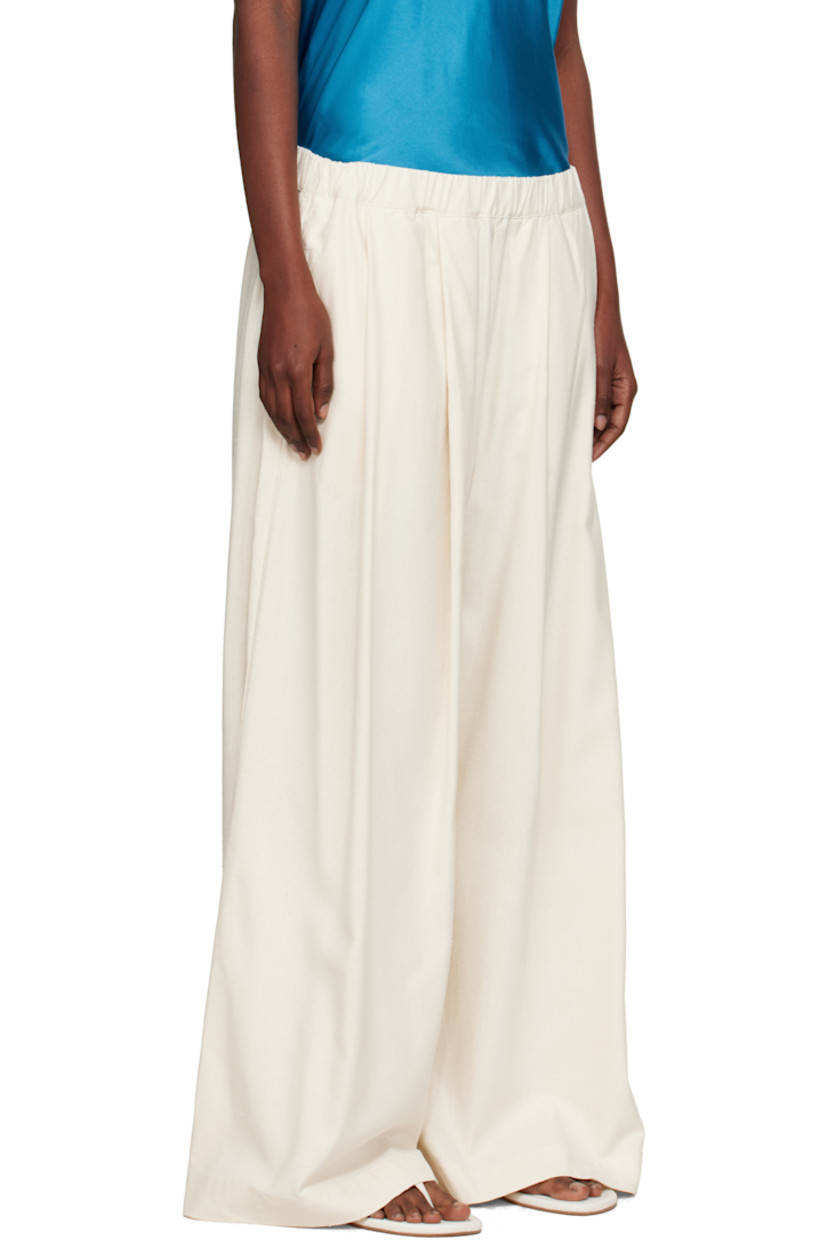 Wild silk noil lounge pants. 

· OEKO-TEX®-certified
· Elasticized waistband
· Two-pocket styling
· Pleats at front 

Supplier color: Undyed