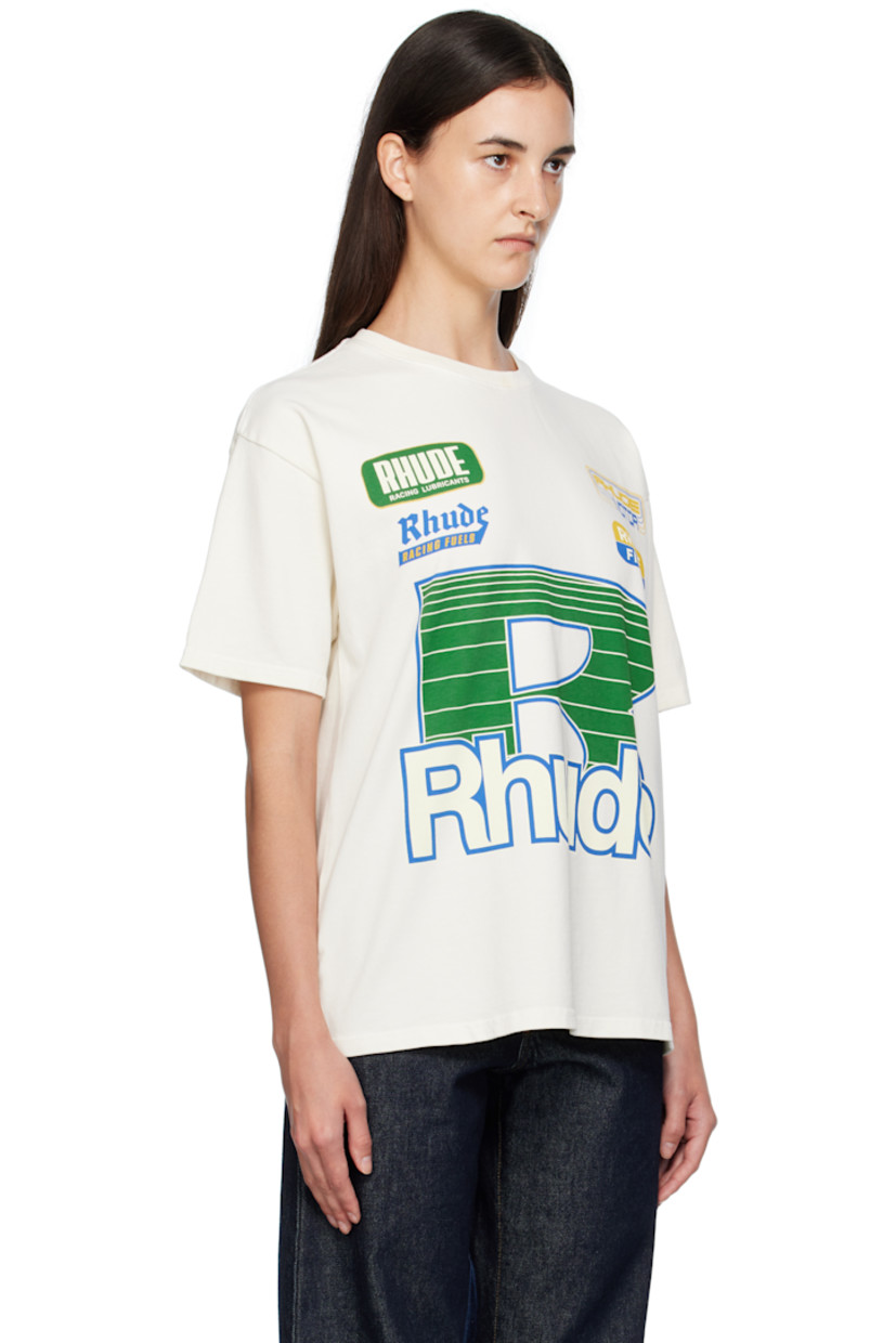 Cotton jersey T-shirt.

· Rib-knit crewneck
· Logo graphics printed at front
· Dropped shoulders
· Darts at back collar

Supplier color: Vintage white