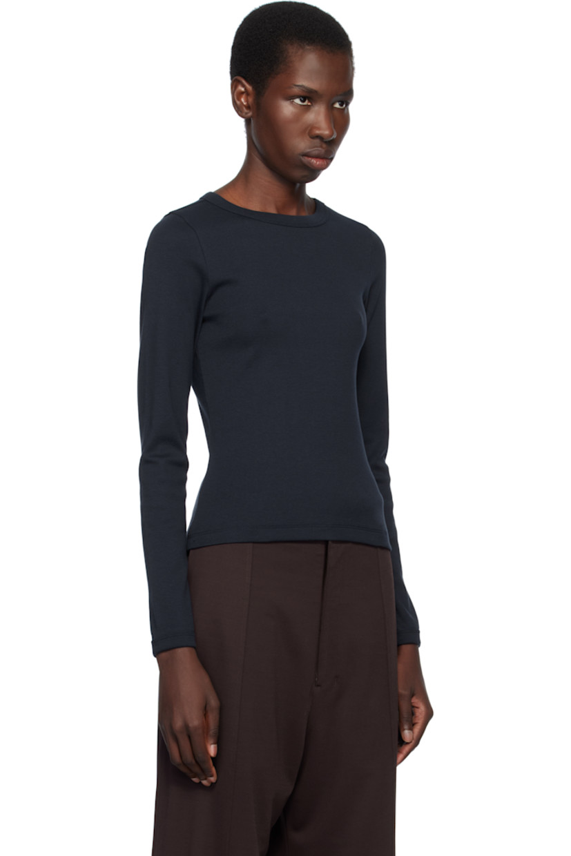 Organic cotton jersey T-shirt.

· Rib-knit crewneck and cuffs
· Central seam at back

Supplier color: Navy