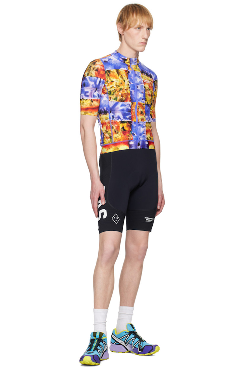 4D woven stretch nylon-blend and stretch nylon mesh bib-style shorts.

· Paneled construction
· Bonded logos at front, outseams, and back
· Logo flag at outseam
· Patch pocket at back
· Elasticized shoulder straps
· Padded foam chamois panel at interior inseams
· Anti-slip trim at interior cuffs

Supplier color: Navy