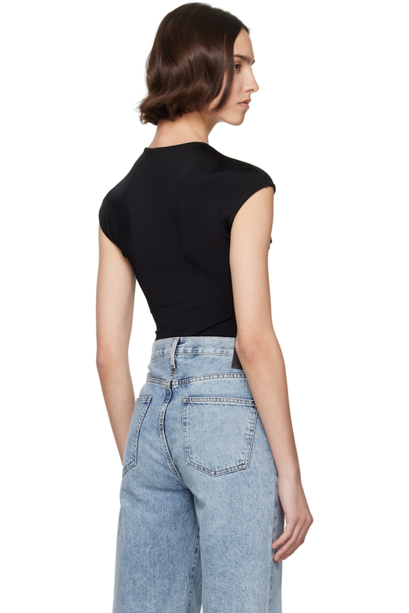 Stretch viscose jersey top.

· Crewneck
· Twisted detailing at chest
· Gathering at side seams
· Cap sleeves

Supplier color: Black