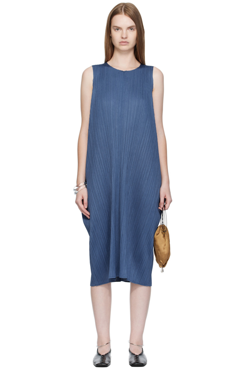 Garment-pleated tricot midi dress. 

· Round neck
· Draping at curved side seams

Supplier color: Navy blue