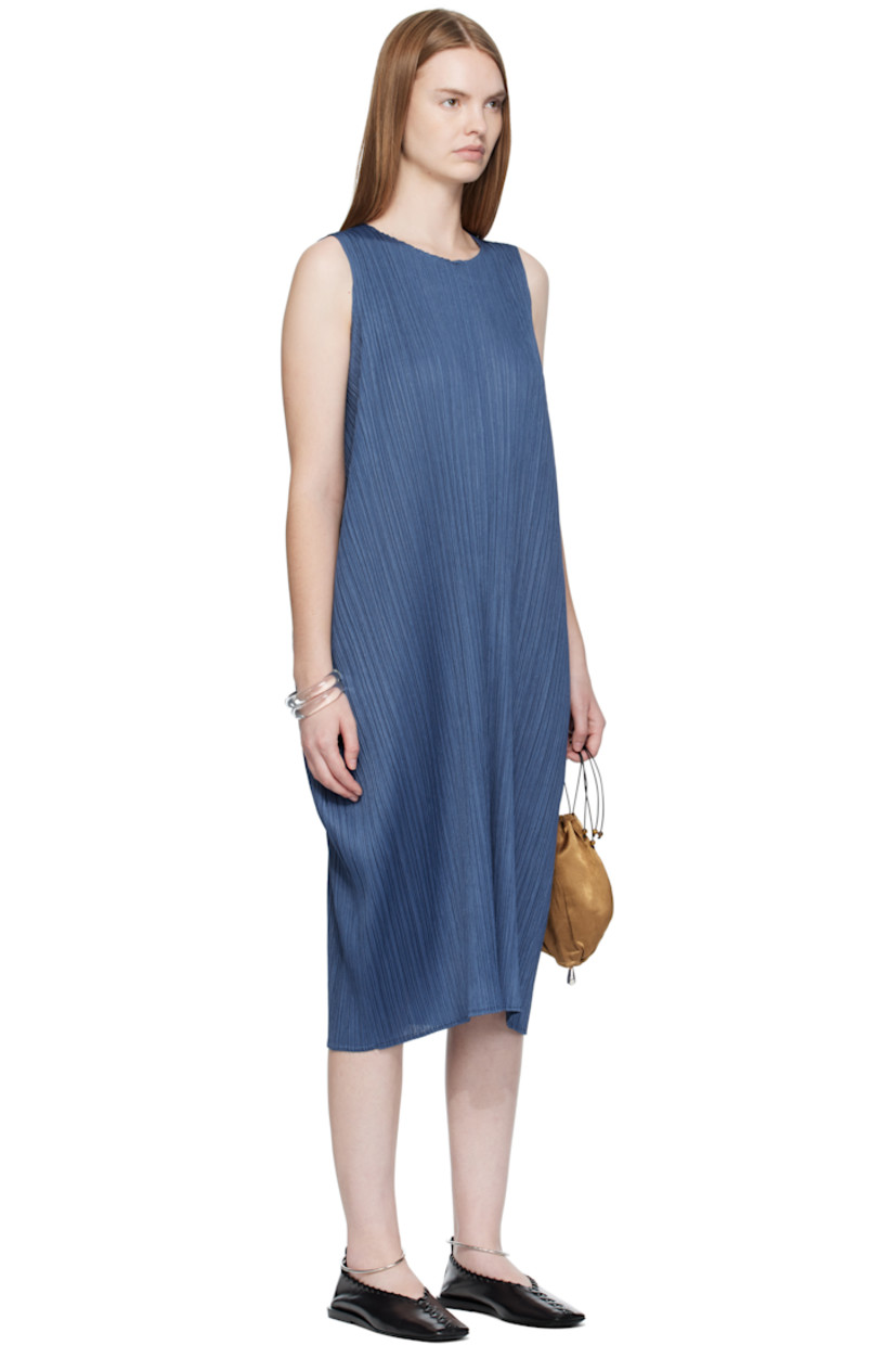 Garment-pleated tricot midi dress. 

· Round neck
· Draping at curved side seams

Supplier color: Navy blue