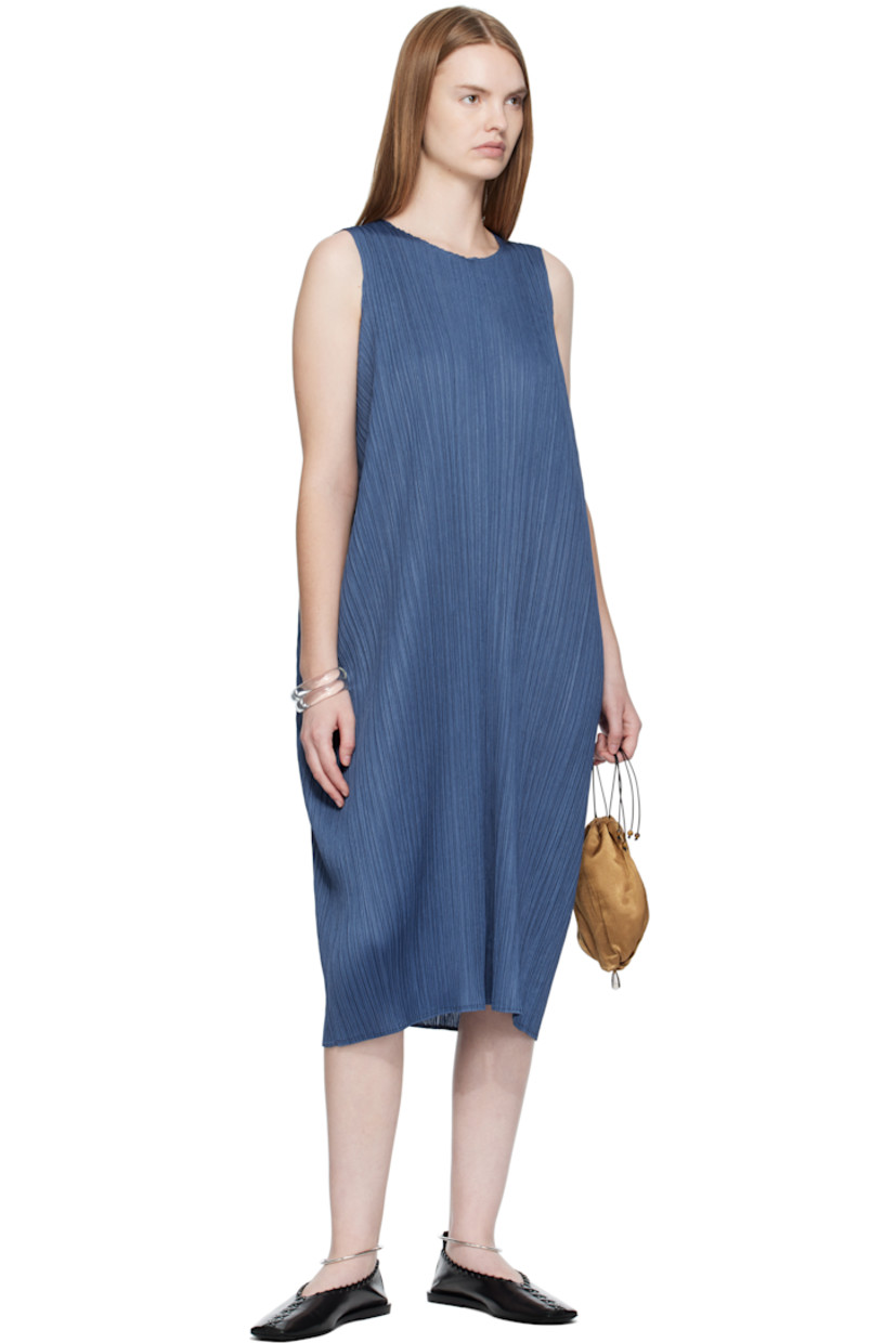 Garment-pleated tricot midi dress. 

· Round neck
· Draping at curved side seams

Supplier color: Navy blue