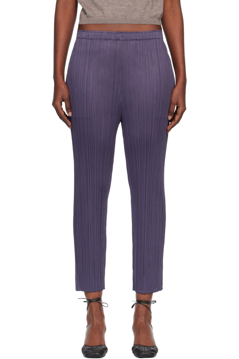 Garment-pleated tricot trousers.

· Slim-fit 
· Elasticized waistband

Supplier color: Dark gray