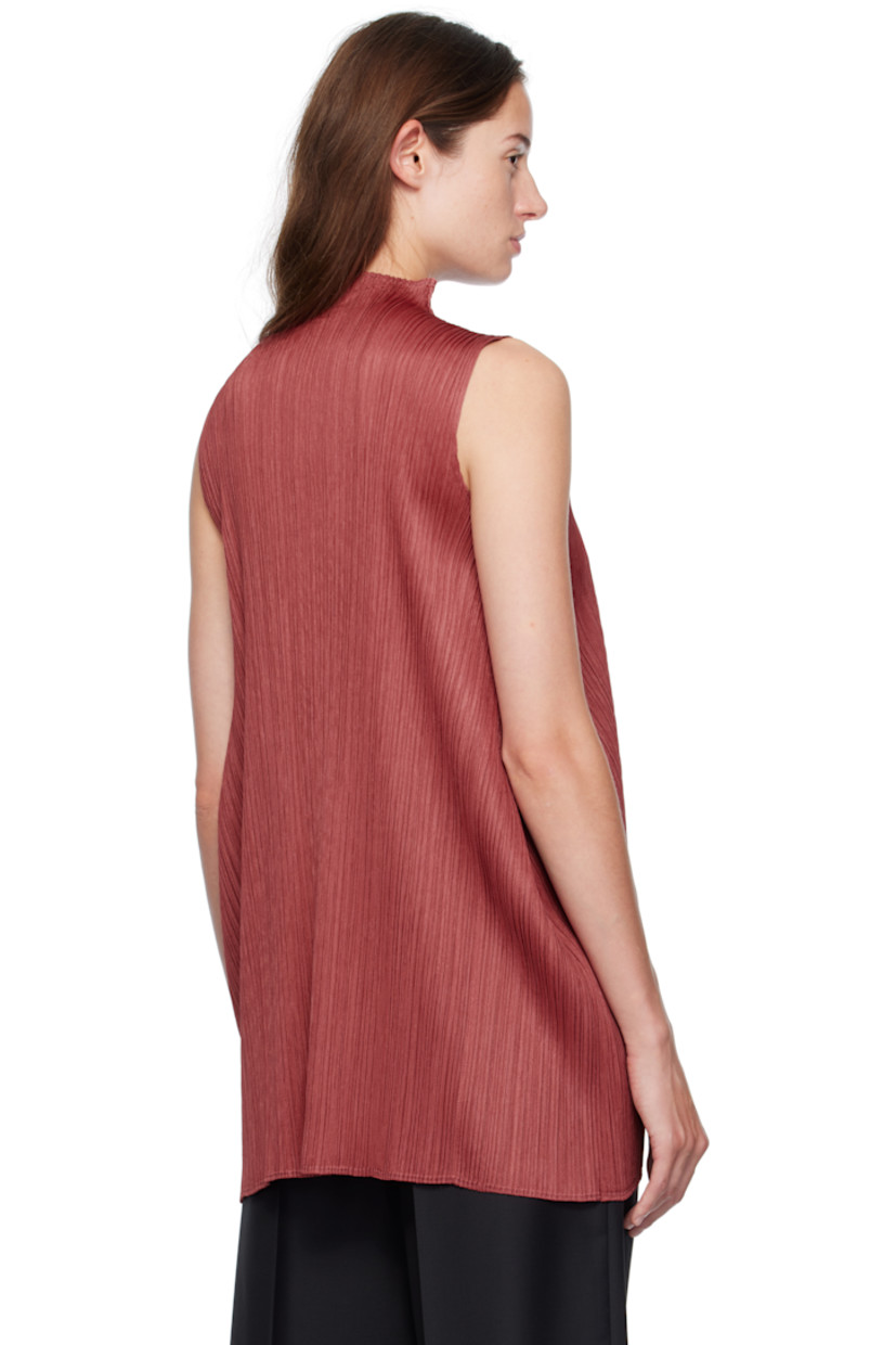 Garment-pleated tricot top. Mock neck.

Supplier color: Dark red