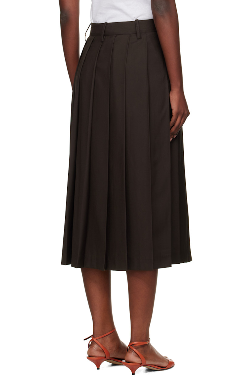 Twill midi skirt.

· Knife pleats throughout
· Belt loops
· Zip closure at side waist
· Partial satin lining

Supplier color: Dark brown