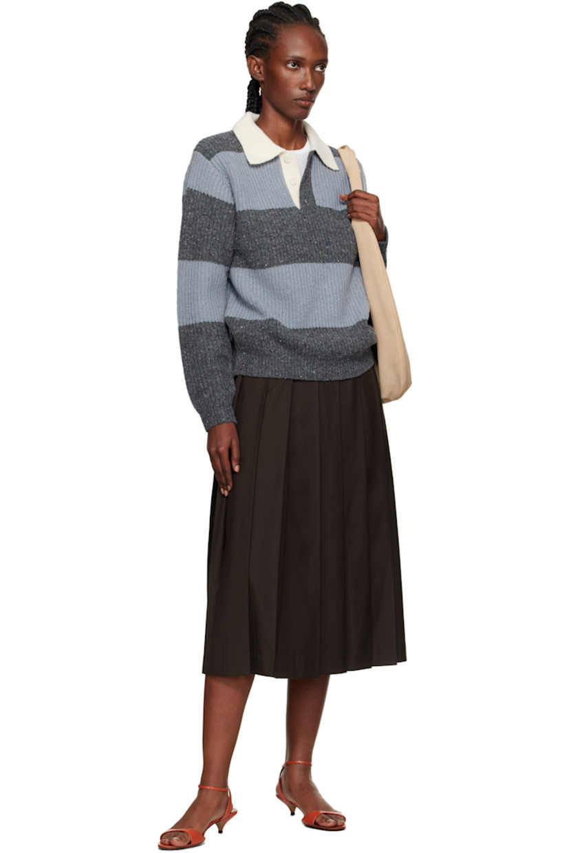 Twill midi skirt.

· Knife pleats throughout
· Belt loops
· Zip closure at side waist
· Partial satin lining

Supplier color: Dark brown
