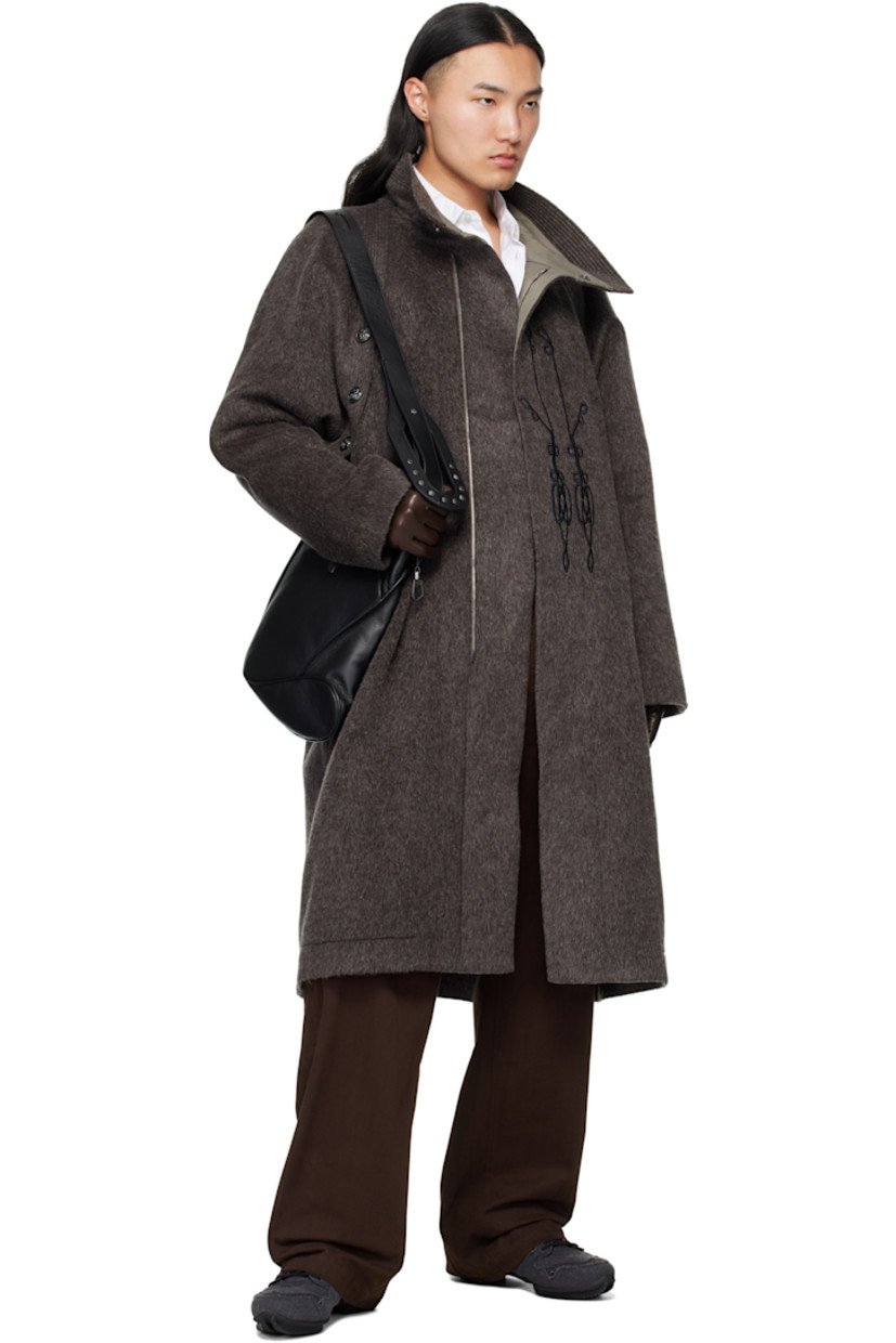 Woven stretch cotton-blend trousers.

· Belt loops
· Four-pocket styling
· Zip fly
· Pleated panel with rivets at outseams

Supplier color: Wood brown
