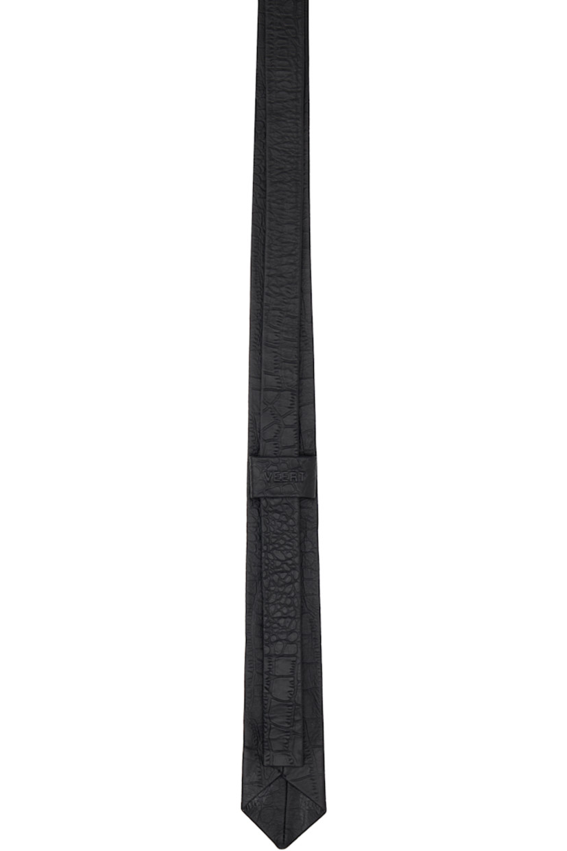 Croc-embossed leather tie.

· Logo-embossed keeper loop at back 
· W2"

Supplier color: Black
