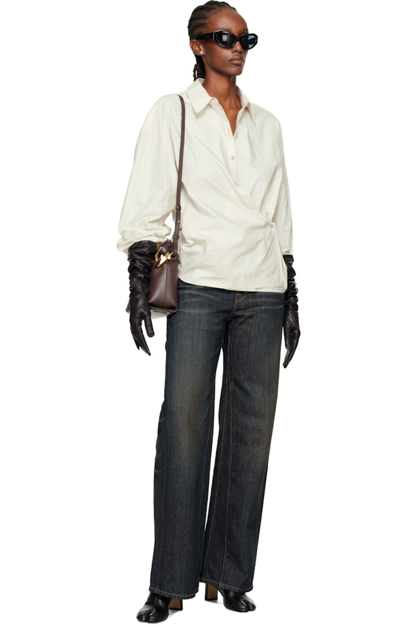 Grained nappa leather opera gloves.

· Elbow-length
· Partially elasticized wrist
· Logo hardware at cuffs
· Full silk jersey lining

Supplier color: Black