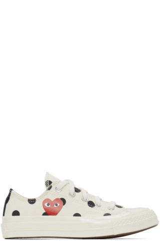 explorar talento Reunión Comme des Garçons Play: White Converse Edition Polka Dot Heart Chuck 70 Low  Sneakers | SSENSE