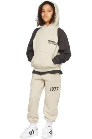 FEAR OF GOD ESSENTIALS KIDS RAGLAN HOODIE DARK OATMEAL SIZE 8 – Original  Grail